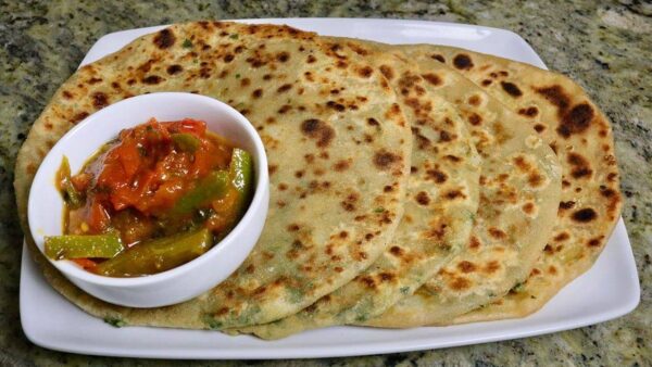 🧅 Aloo Pyaz Paratha